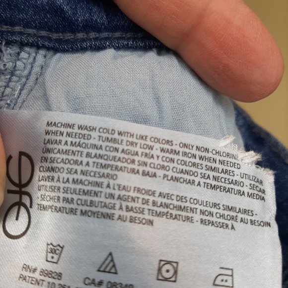 Brand New High Rise Famous Gloria Vanderbilt AMANDA Slimming Jeans!!! - Picture 14 of 14